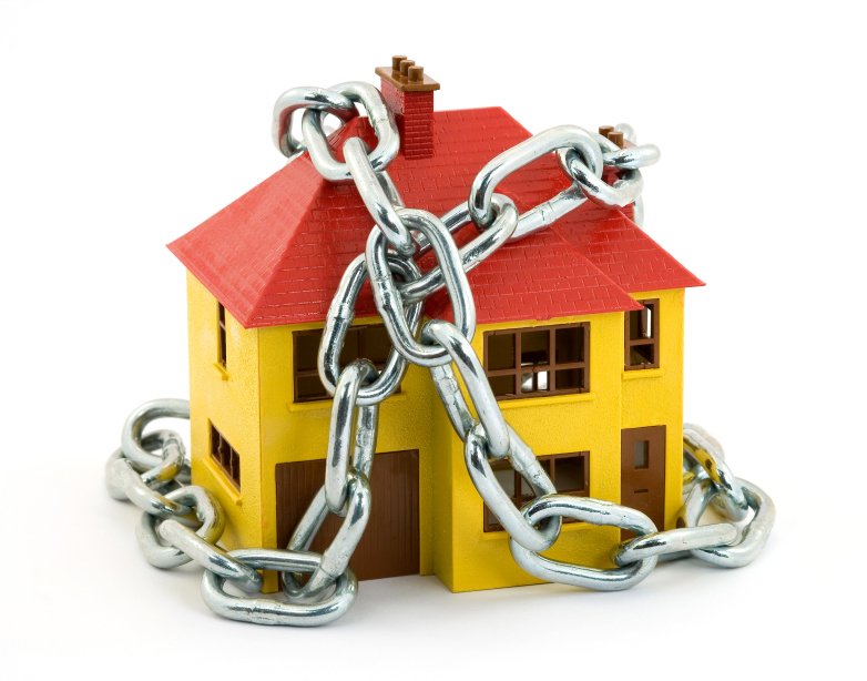 House-in-chains-11-27-13.jpg